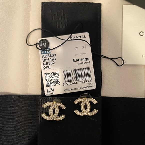 SOLD Chanel CC Gold/Crystal Earrings/ Studs  21B - New! - Picture 4 of 10
